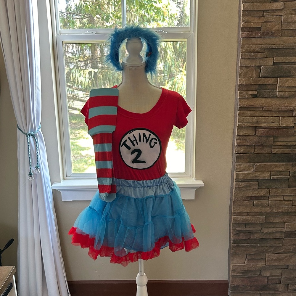 Womenโs Thing 1 & 2 Tutu Costume-Size S/M- New!!โค๏ธ๐